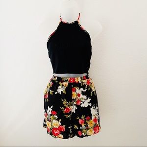 2 Piece Set Tie Back Halter Top & Floral Shorts